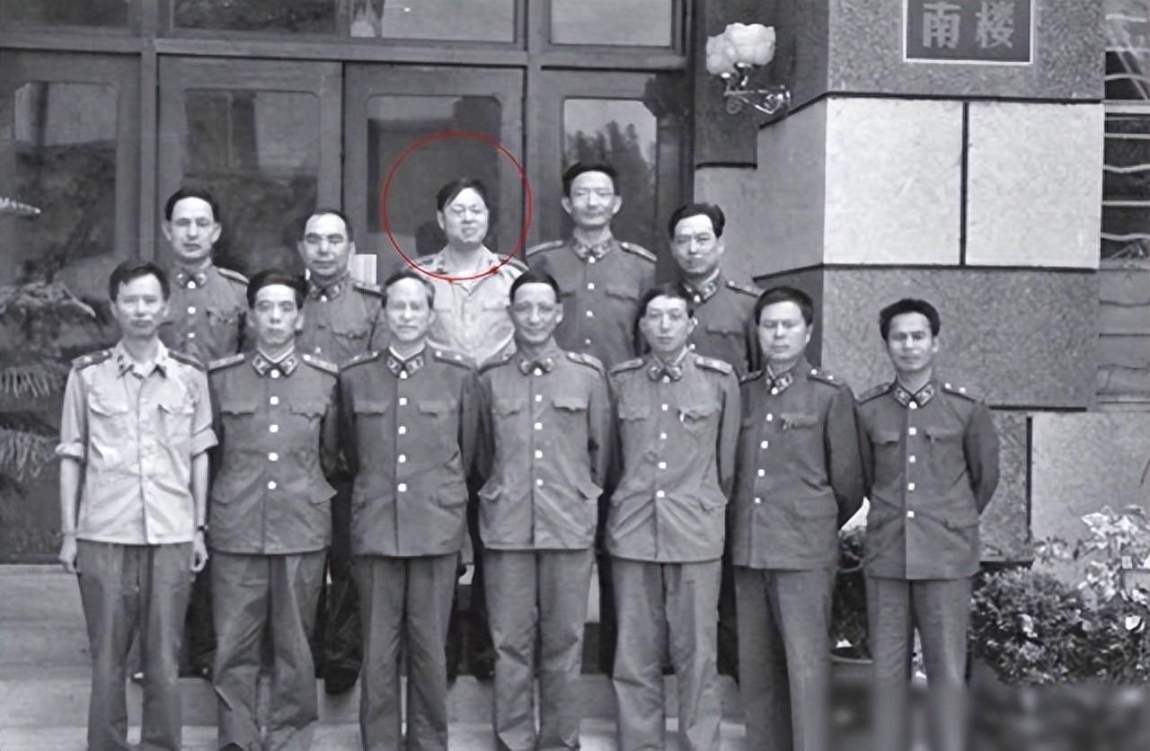 魔术师叫停字母哥交易：没人能拆散这支尼克斯