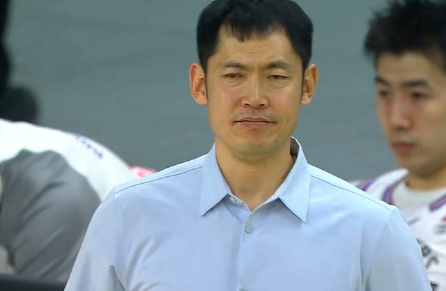 文班：我们几乎把能犯的错误都犯了 并且从中吸取了教训
